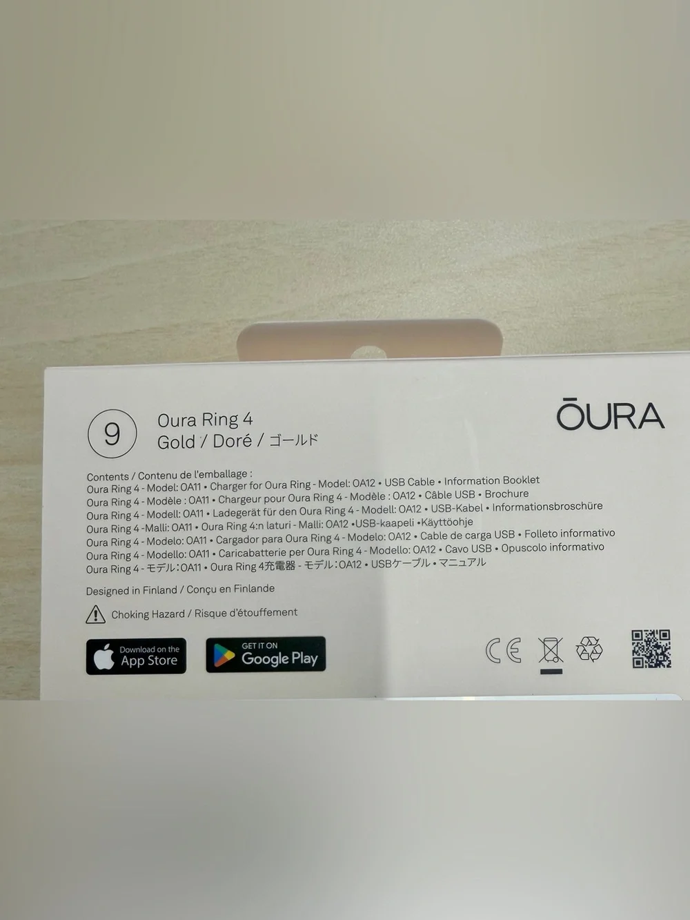 Oura 4 Ring (Gold) with Three Charging Docks - Unopened Box